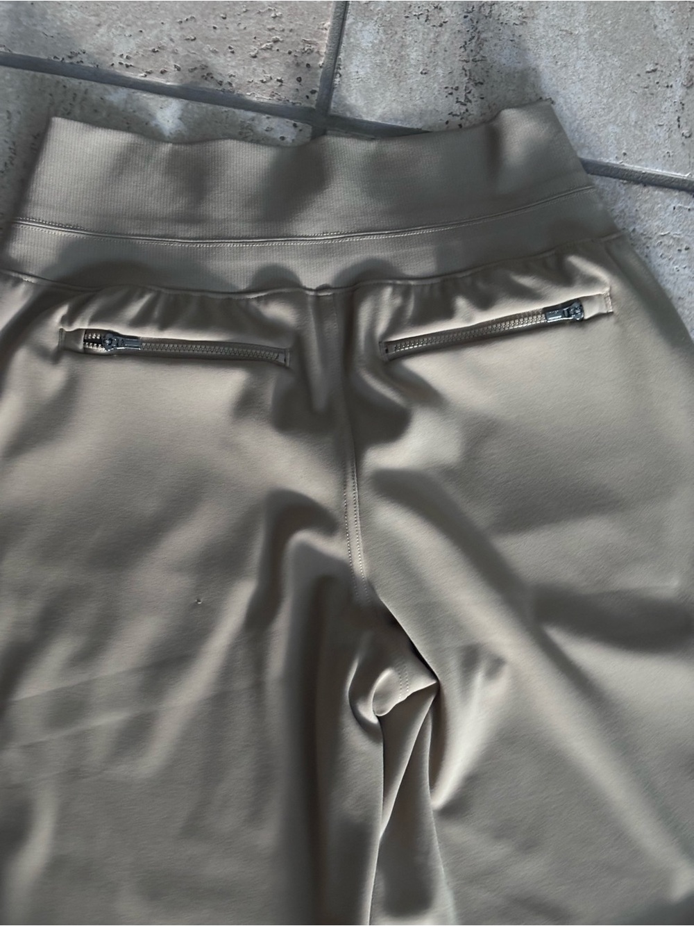 Athleta Womens Pants Venice Wide Leg High Rise Athletic Active Size Small Taupe - Picture 10 of 12